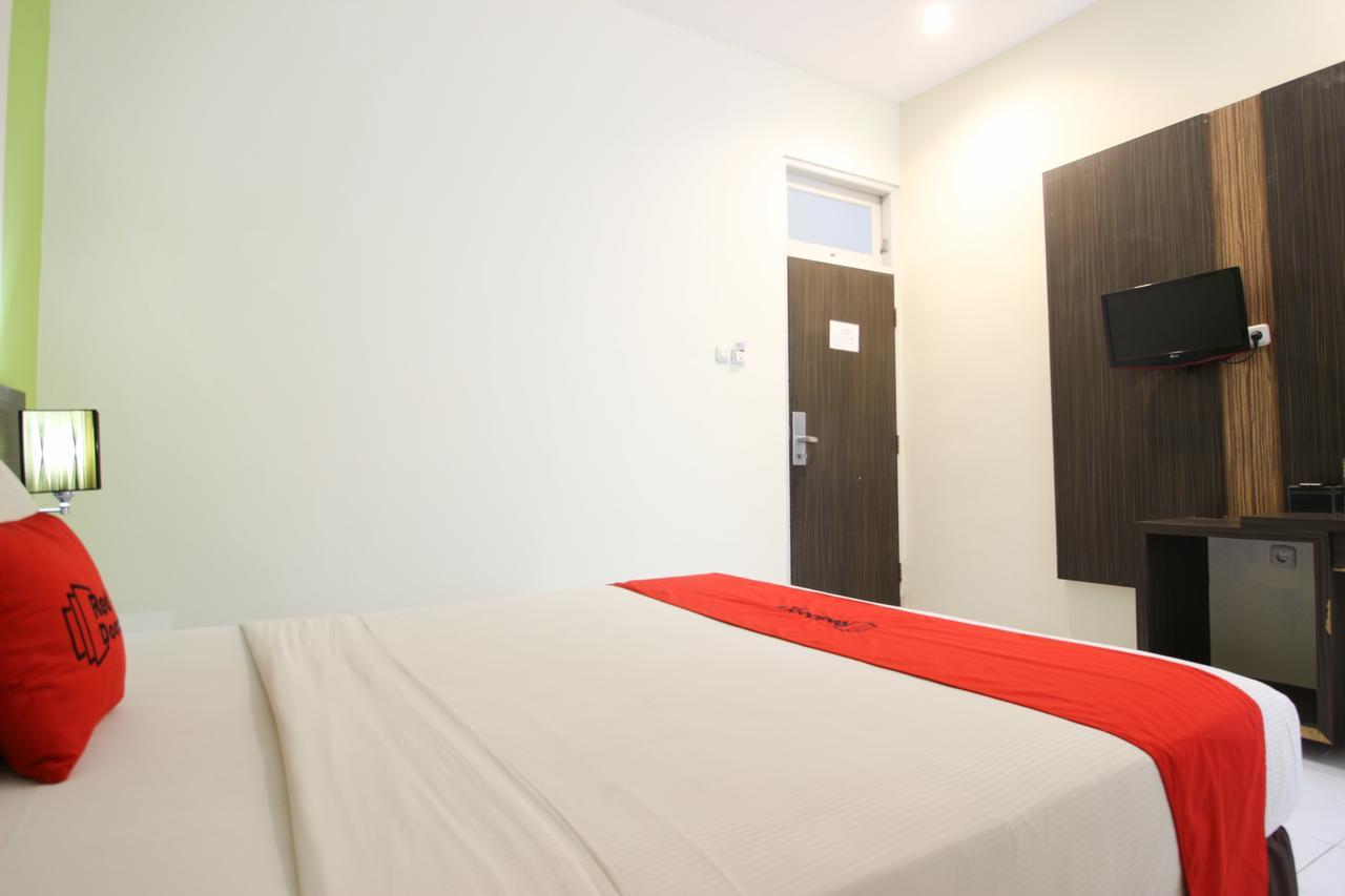 Reddoorz Plus Near Keraton Yogyakarta 2 Hotel Exterior photo