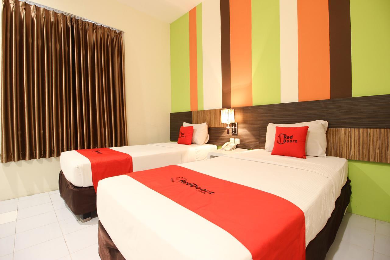 Reddoorz Plus Near Keraton Yogyakarta 2 Hotel Exterior photo