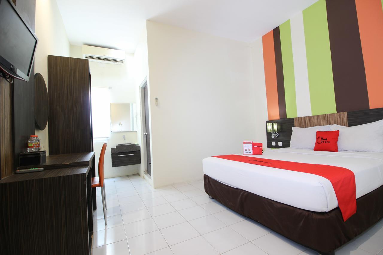 Reddoorz Plus Near Keraton Yogyakarta 2 Hotel Exterior photo