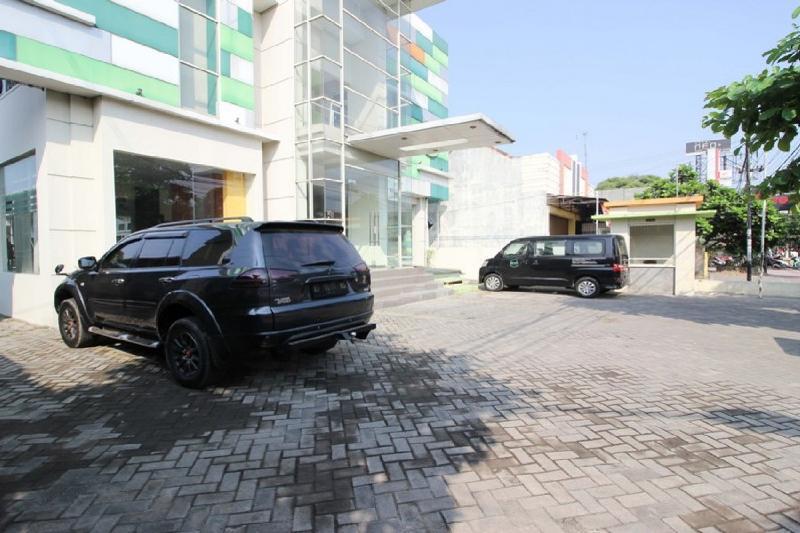 Reddoorz Plus Near Keraton Yogyakarta 2 Hotel Exterior photo